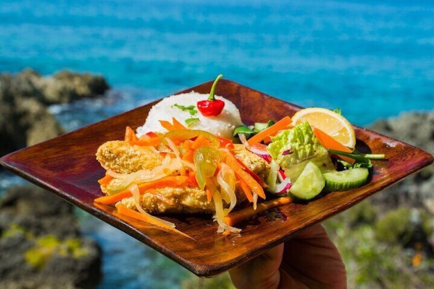 Private Tour Cayman's Classic Food Tasting & Cultural Experience