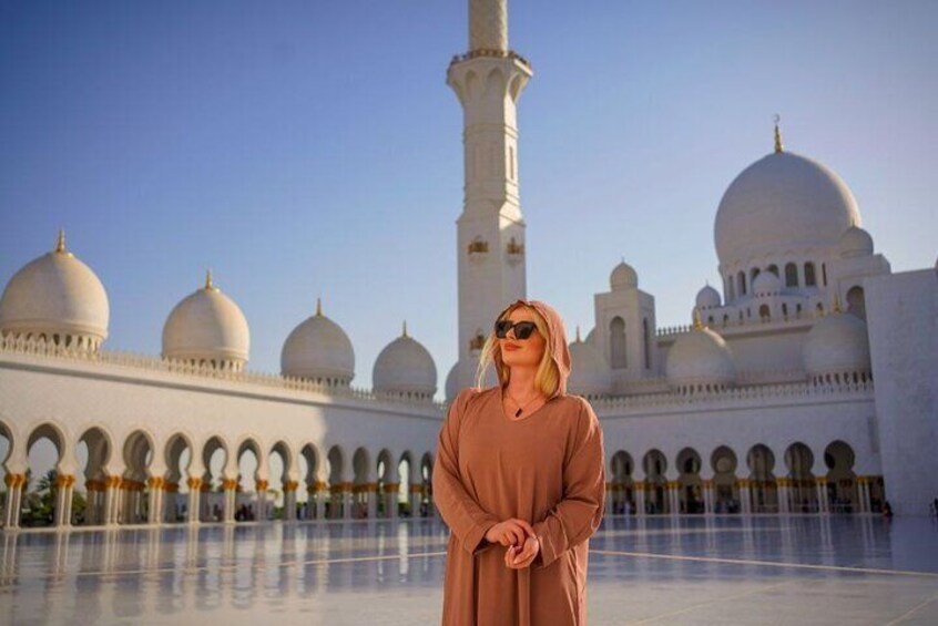 Inside-Sheikh-Zayed-Grand-Mosque 