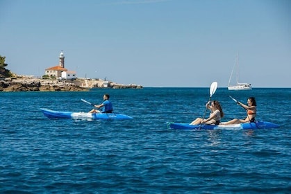 Rovinj: Location de kayak de 4 heures – Îles, mer et plongée en apnée
