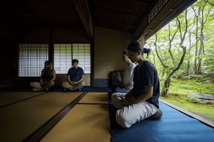 Kyoto: Zen Meditation at a Private Temple with a Monk