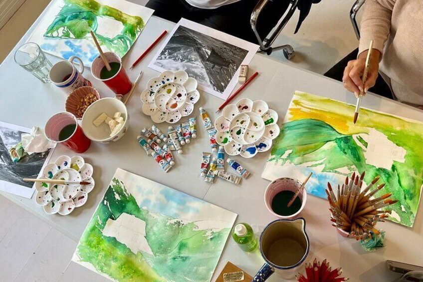 Join us for a watercolor workshop and create the most unique souvenir from your trip to Bergen.