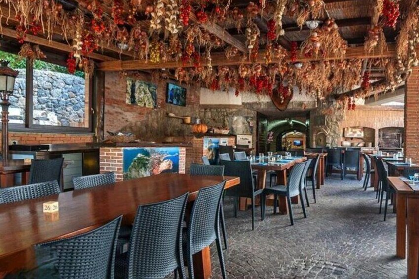 Restaurant in Cantina Tipica