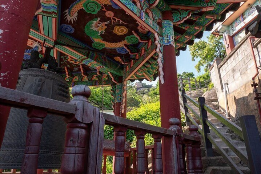 Inwangsan Mountain Feng Shui Tour (Exhuma Tour)