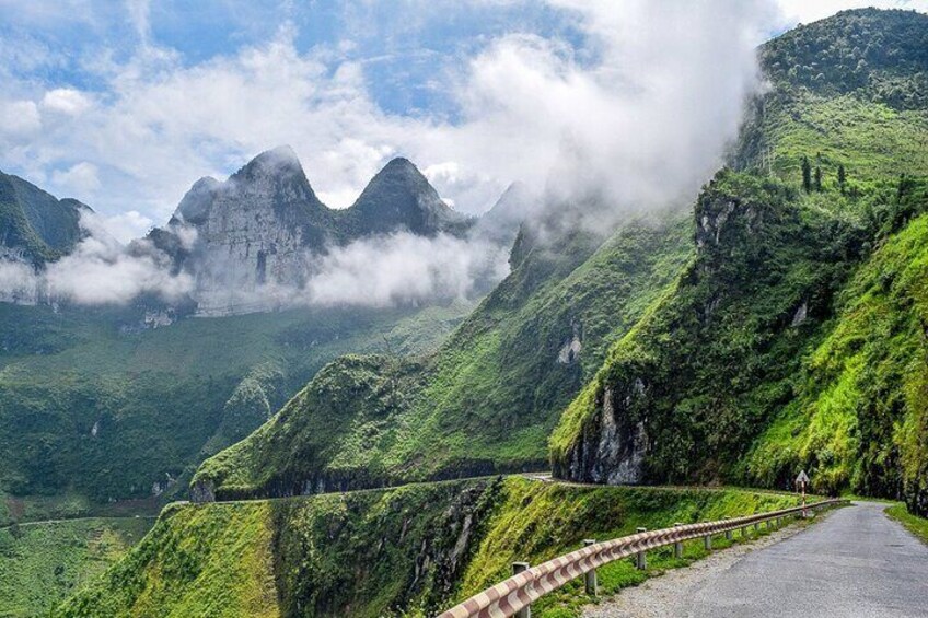 4 Days Ha Giang Loop Tour Motorbike With Rider from Cao Bang