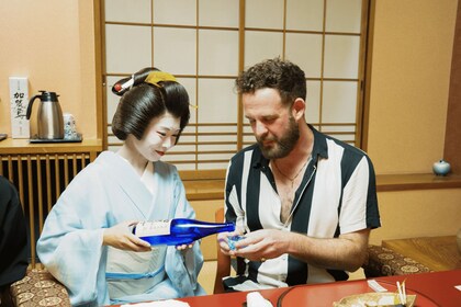 Kyoto: Private dinner with Geisha