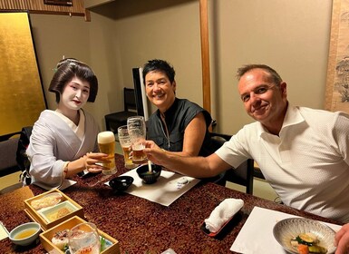 Kyoto: Private dinner with Geisha