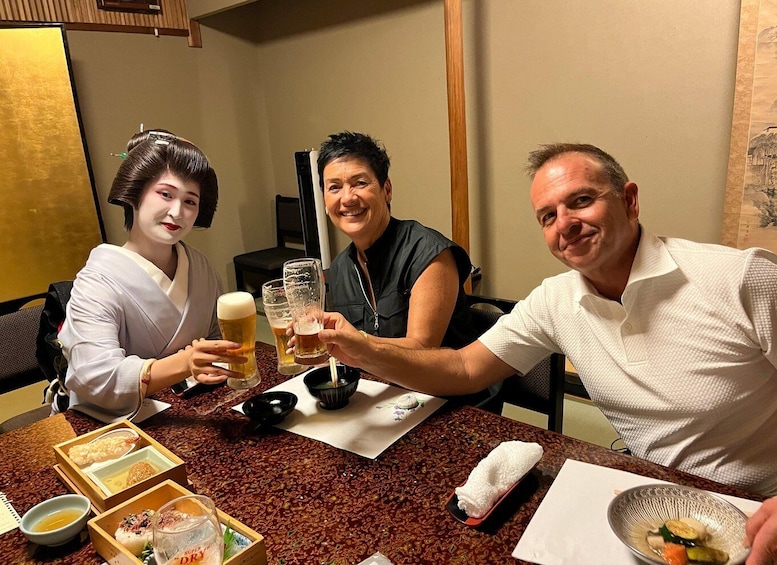 Kyoto: Private dinner with Geisha