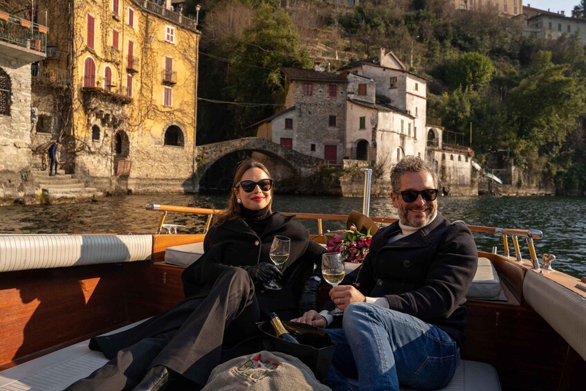 Picture 2 for Activity Como: 1 or 2-hour Classic Wooden Boat Tour with Prosecco