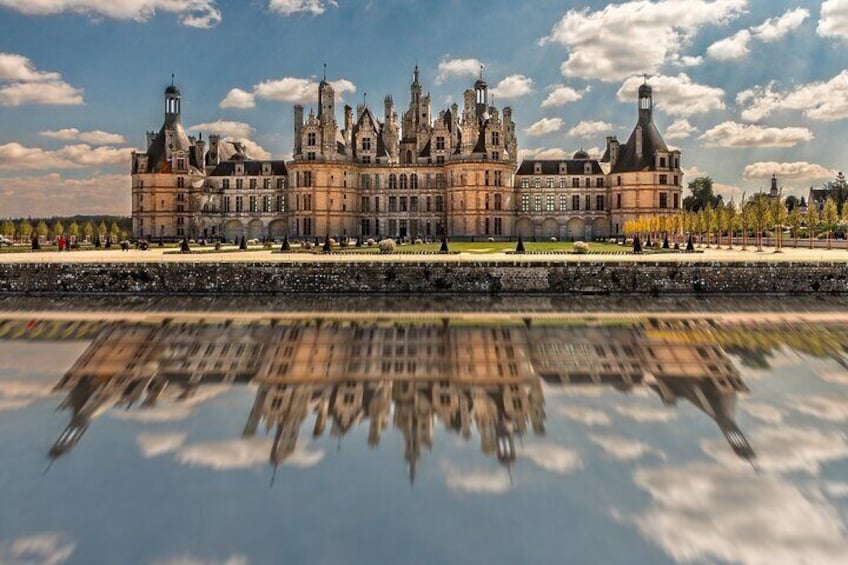 Exclusive VIP Tour in Chambord Chenonceaux and Amboise from Paris