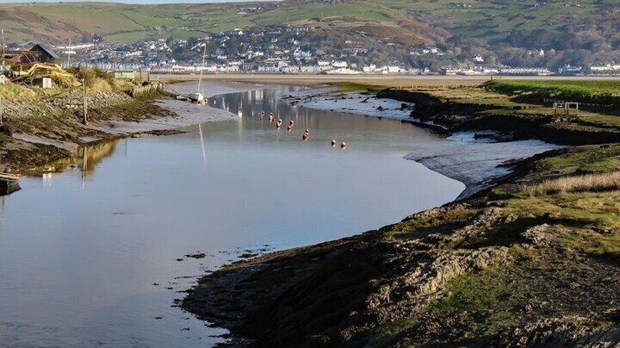Wales' Coastal Way Interactive Travel Guide
