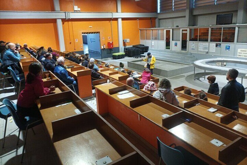 Fishing port auction hall 