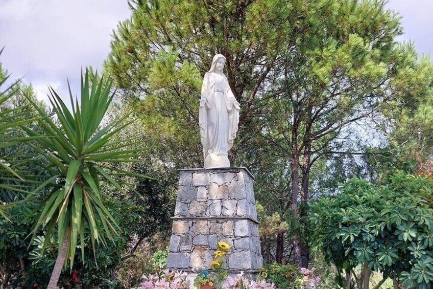 Madonna of the Spodicella Terrace, Lentiscosa