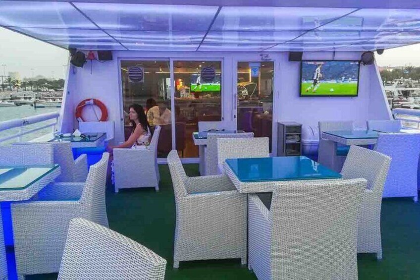 Royal Yacht Private Restaurant Cruise in Abu Dhabi