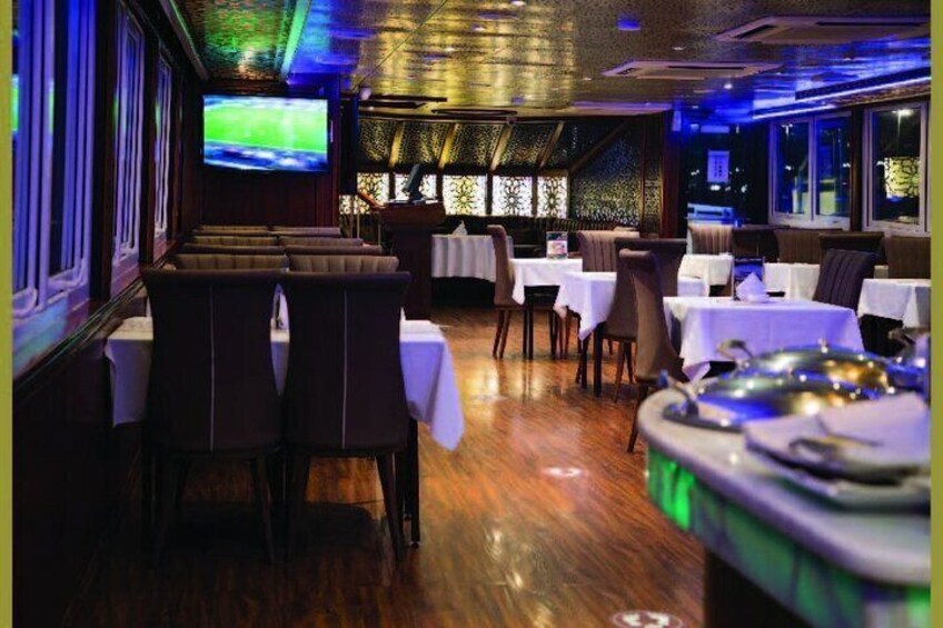 Royal Yacht Private Restaurant Cruise in Abu Dhabi