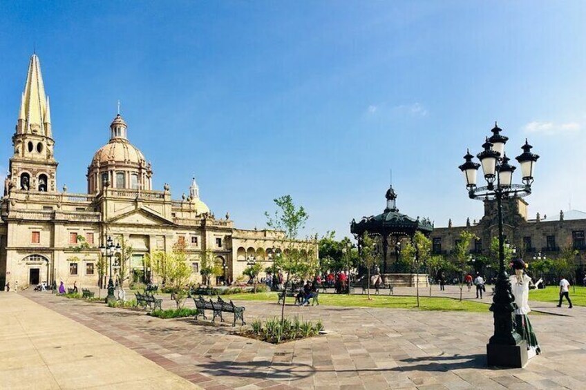 Private Full-Day Flavors and History of Guadalajara Tour