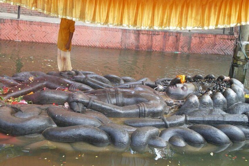 Lord Bisnu's Sleeping Statue in Budhanilkantha.