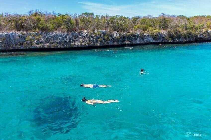 Excursion to Catalina Island with Snorkeling from Punta Cana