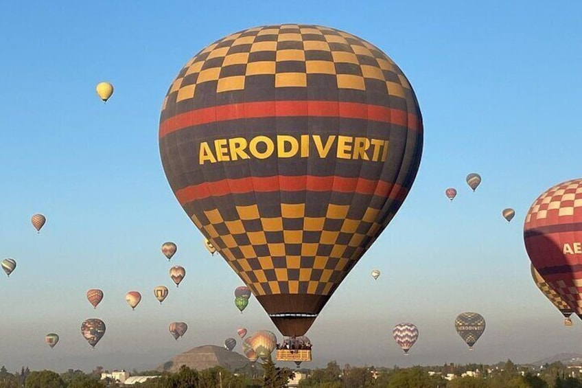 Balloon Flight in Teotihuacan Transportation and Breakfast Included