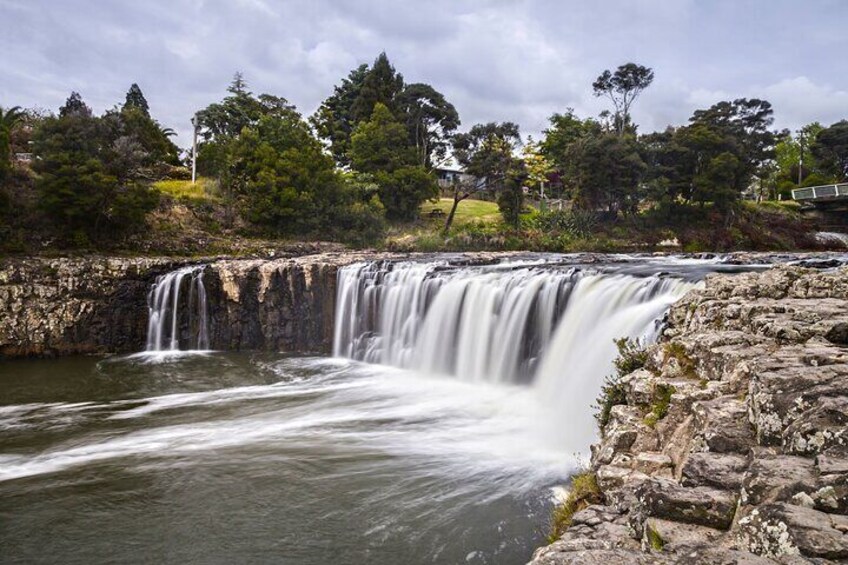 Haruru Falls