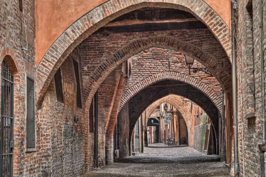 Ferrara Walking Tour with Audio and Written Guide