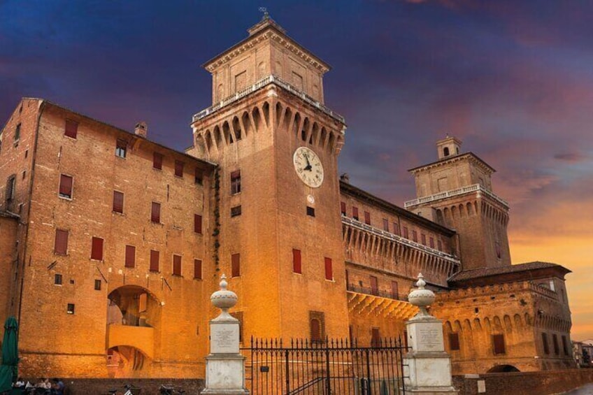 Ferrara Walking Tour with Audio and Written Guide