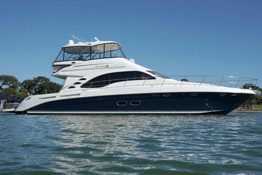 58 ft private tour in Miami, Yatch Rental 4 to 8 hours, 13 people