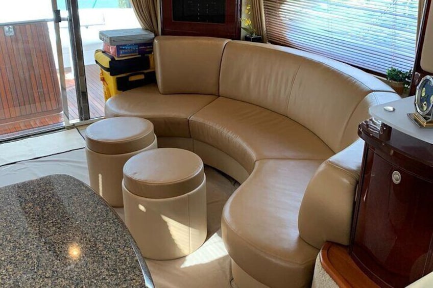 58 ft private tour in Miami, Yatch Rental 4 to 8 hours, 13 people