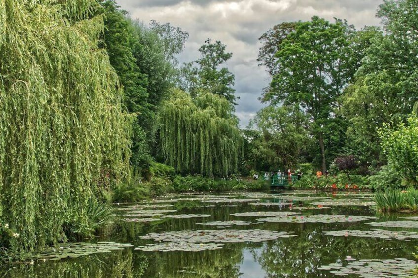 Monet’s Masterpiece of Private Giverny Day Trip with Paris Pickup