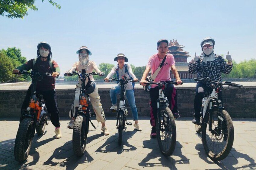 Beijing Heritage Central Axis E-bike Tour