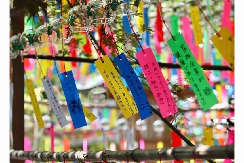 In summer, the wind chime festival at Ruyilun Temple