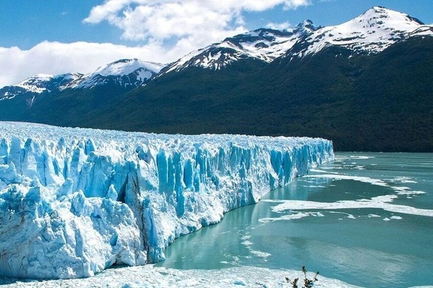 Full Day Tour to Perito Moreno Glacier with Navigation