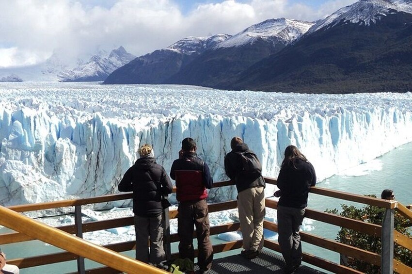 Full Day Tour to Perito Moreno Glacier with Navigation