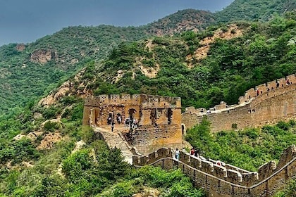 Private Stopover Tour Visit to Great Wall with a Native