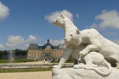 Elegant Private Day Trip: Vaux-le-Vicomte from Paris with Pickup