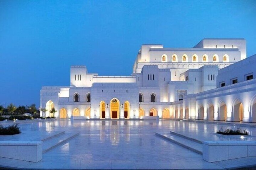 Family Friendly Premium Muscat Half Day City Private Tour