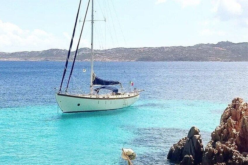 Private sailing tour Catania - Aperitif, snorkeling and sails