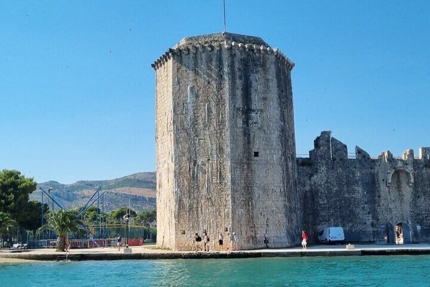 Trogir, Blue Lagoon, and 3 Islands Luxury Speedboat Tour in Split