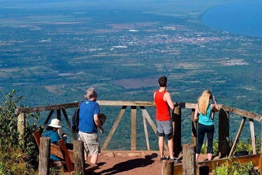 Shared Tour in Mombacho Natural Reserve and Canopy Adventures