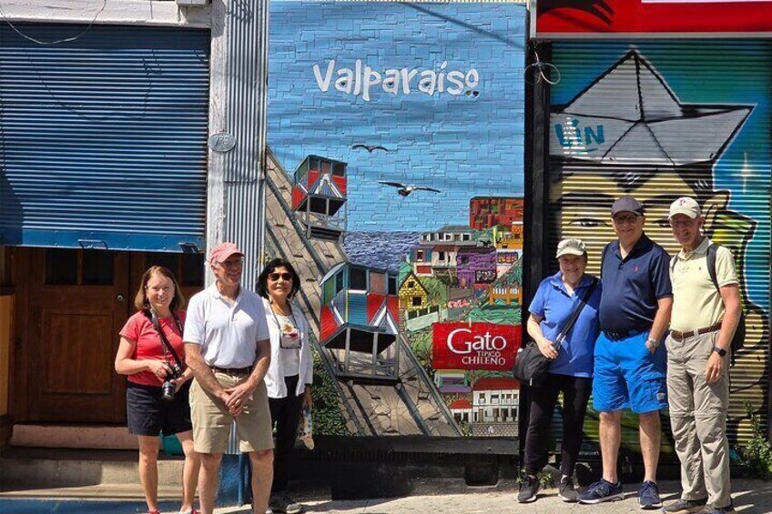 Valparaiso Art and Culture with tasting in Casablanca