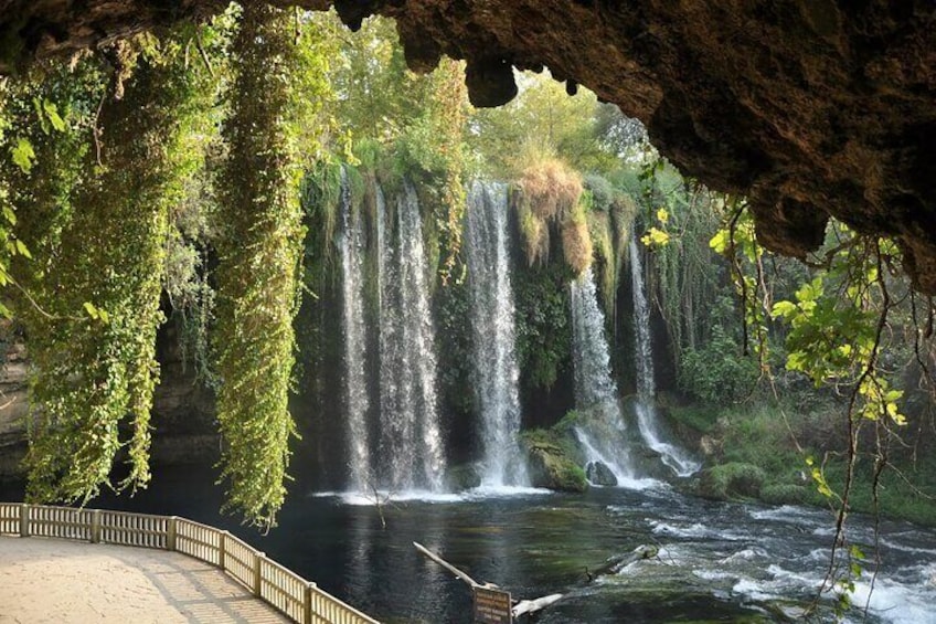 DÜDEN WATERFALL (UPPER WATERFALL)