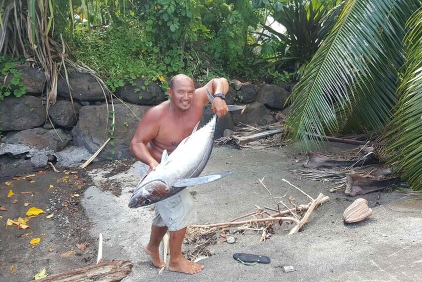 Picture 6 for Activity Tahiti: Unique West Coast Full Day Tour to Teahupoo