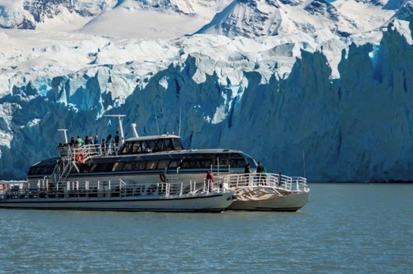 Calafate 4-Day Tour: Glaciers, Optional Premium Navigation & Nature Safari