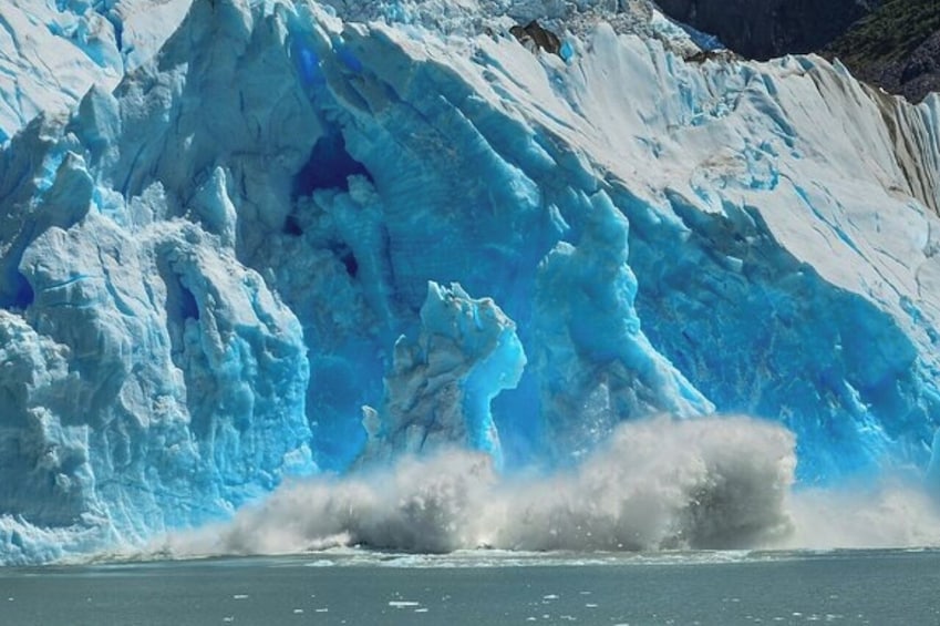 Calafate 4-Day Tour: Glaciers, Optional Premium Navigation & Nature Safari