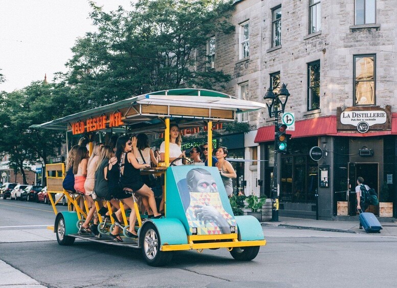 Montreal Velofestif: Party Bike Tour with 2 Bar Stops