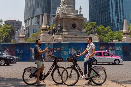 Riding a bike in Reforma & Chapultepec