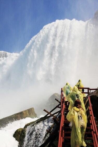 VIP First Access Maid of the Mist & Cave of the Winds Tour