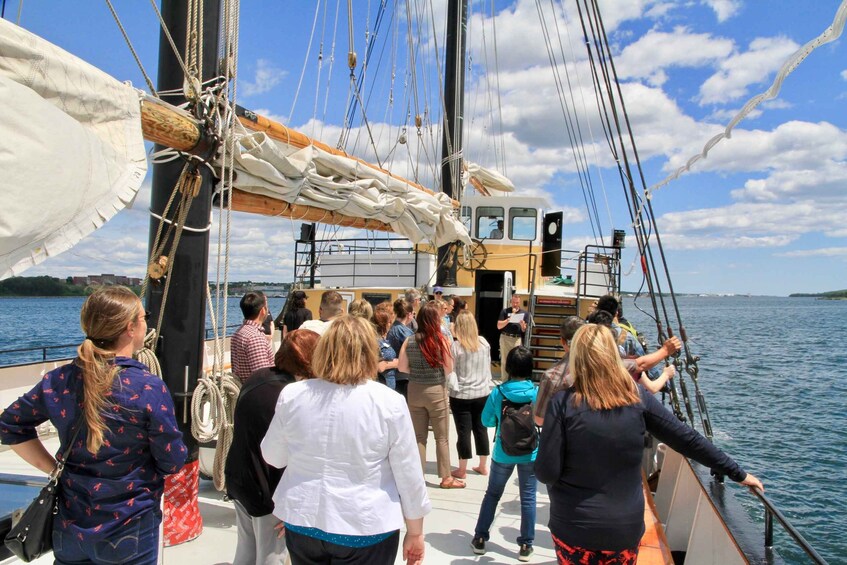 Halifax: 2-Hour Tall Ship Harbor Sailing Cruise