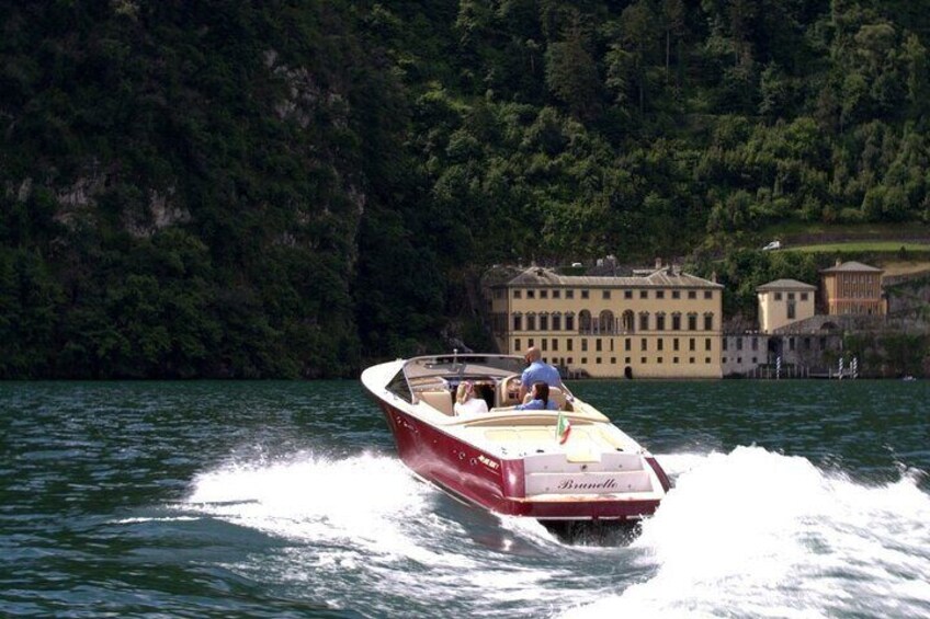 Exclusive tour on Lake Como for 6 hours