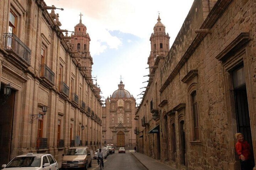 Morelia Tour: Walk in Downtown and San Nicolas University