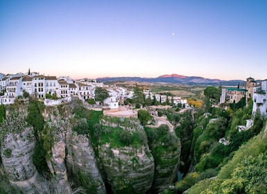 Private Ronda Day Trip and White Villages Tour from Sevile